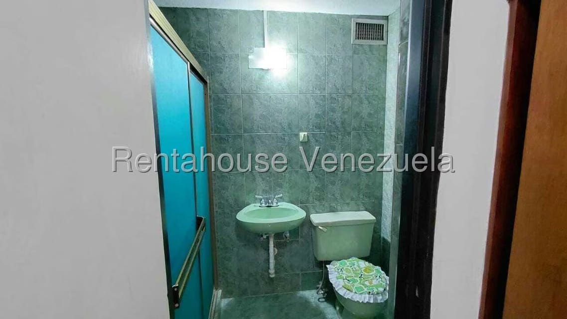 Apartamento (1 Nivel) en Alquiler en Bello Monte, Distrito Metropolitano - 28