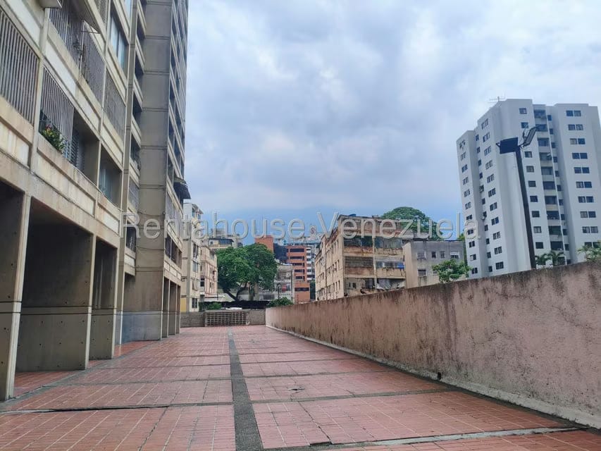 Apartamento (1 Nivel) en Alquiler en Bello Monte, Distrito Metropolitano - 30