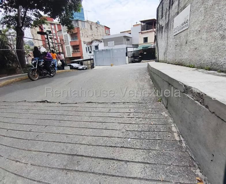 Apartamento (1 Nivel) en Alquiler en Bello Monte, Distrito Metropolitano - 33