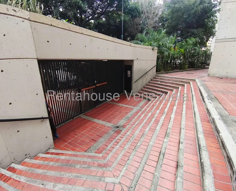 Apartamento (1 Nivel) en Alquiler en Bello Monte, Distrito Metropolitano - 6