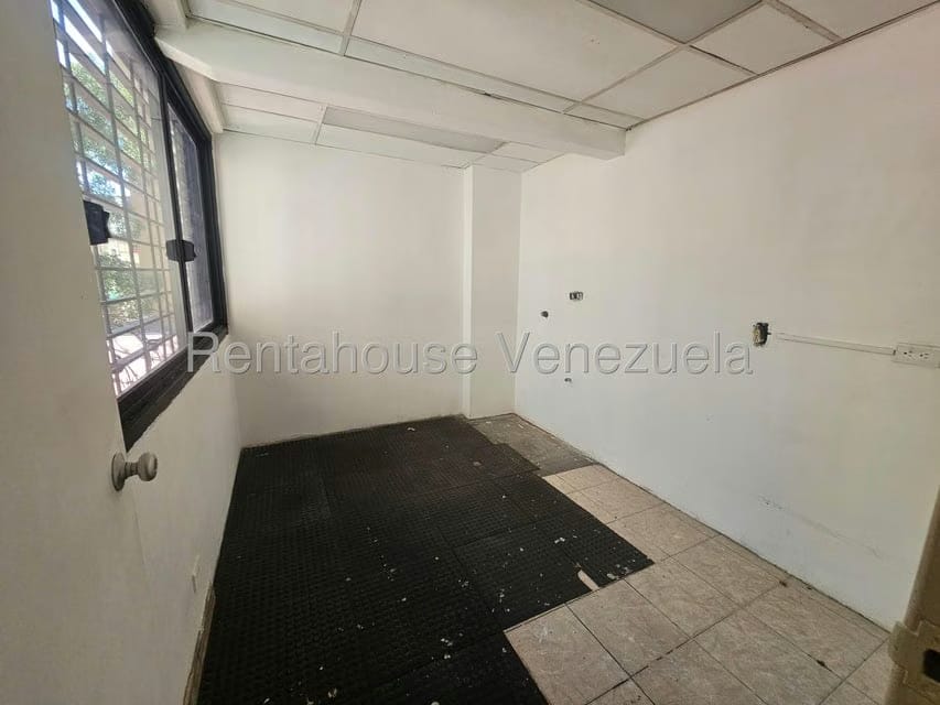 Comercial (Local Comercial) en Venta en El Recreo, Distrito Metropolitano - 11