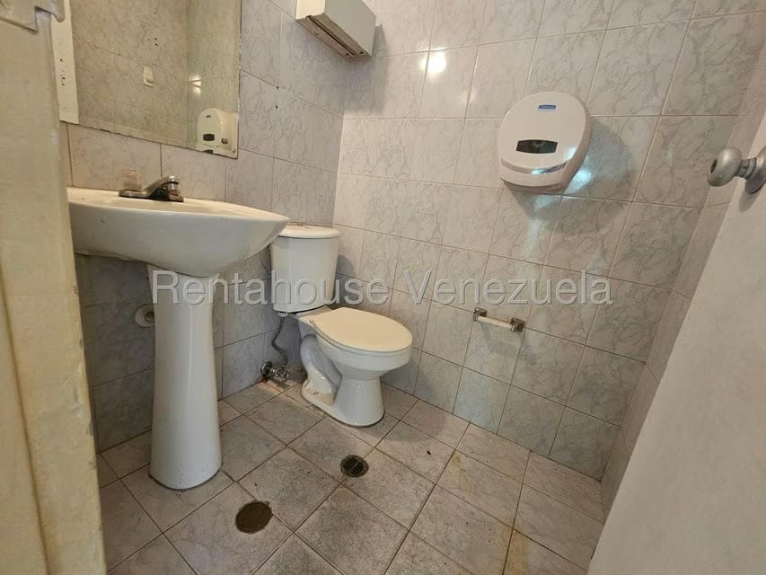 Comercial (Local Comercial) en Venta en El Recreo, Distrito Metropolitano - 12