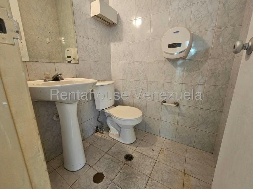 Comercial (Local Comercial) en Venta en El Recreo, Distrito Metropolitano - 13