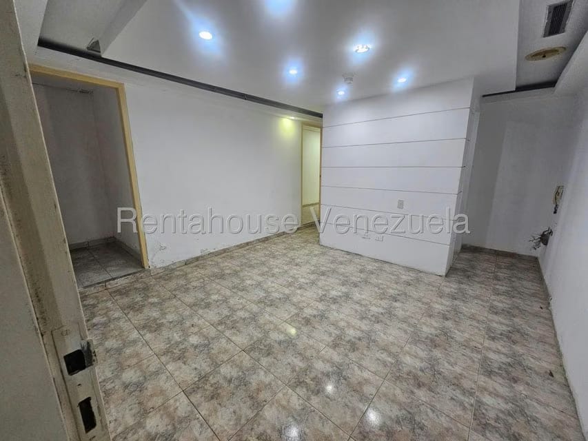 Comercial (Local Comercial) en Venta en El Recreo, Distrito Metropolitano - 16