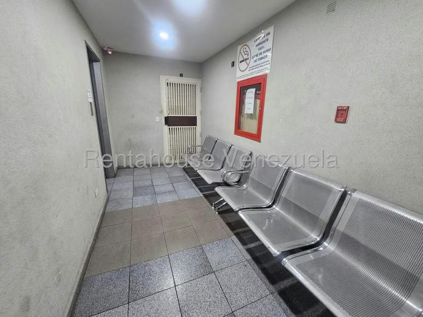 Comercial (Local Comercial) en Venta en El Recreo, Distrito Metropolitano - 17