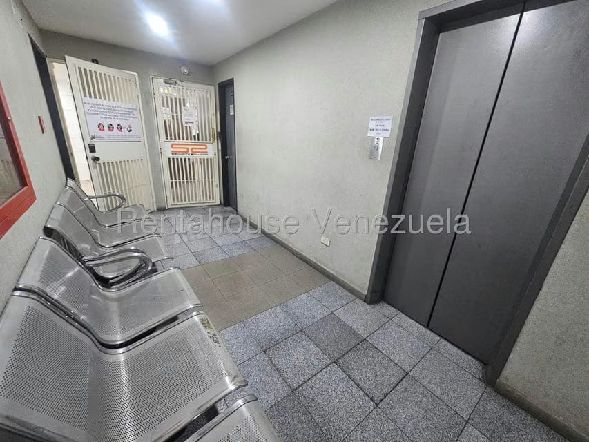 Comercial (Local Comercial) en Venta en El Recreo, Distrito Metropolitano - 18