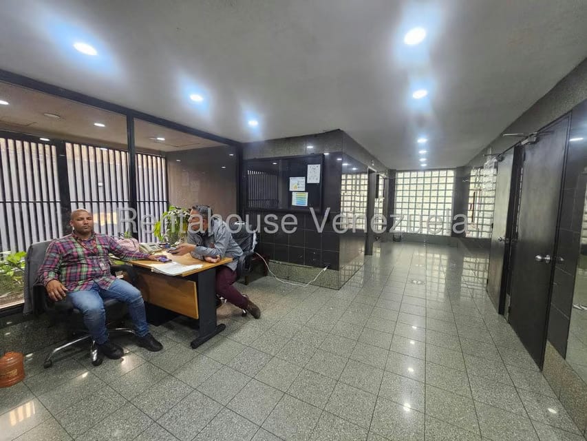 Comercial (Local Comercial) en Venta en El Recreo, Distrito Metropolitano - 19