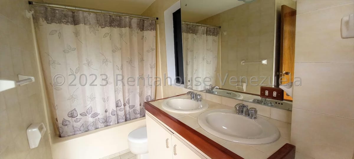 Casa (Multipes Niveles) en Venta en La Lagunita Country Club, Distrito Metropolitano - 15