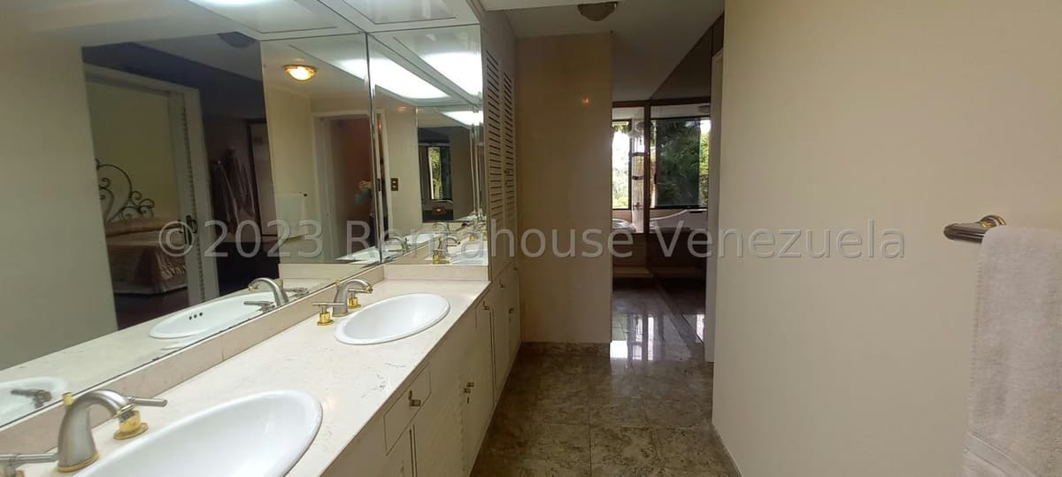 Casa (Multipes Niveles) en Venta en La Lagunita Country Club, Distrito Metropolitano - 32