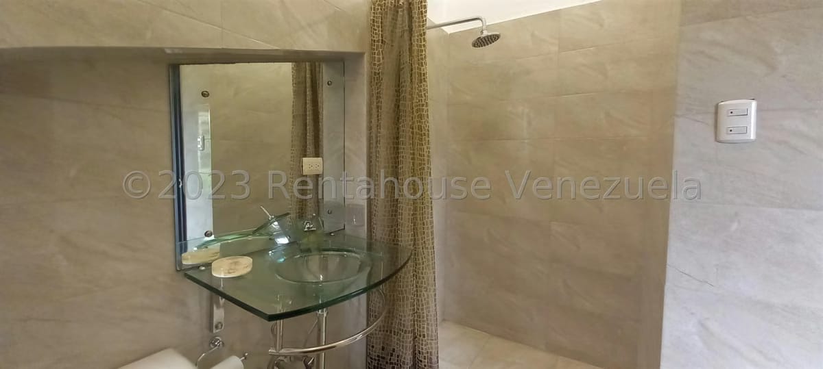 Casa (Multipes Niveles) en Venta en La Lagunita Country Club, Distrito Metropolitano - 38