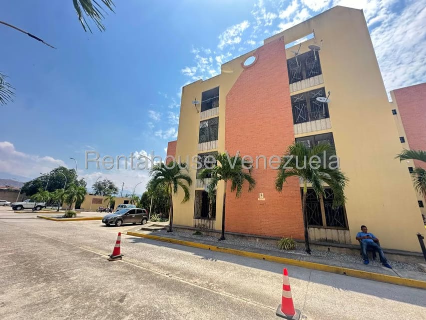Apartamento (1 Nivel) en Alquiler en Narayola II, Aragua - 2