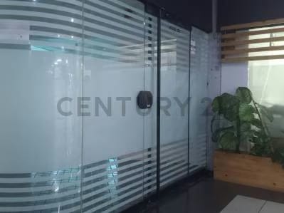 Venta de Local en CC Lido Chacao