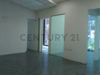 Venta de Local en CC Lido Chacao - 3