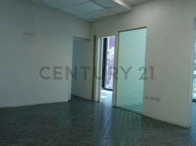 Venta de Local en CC Lido Chacao - 8