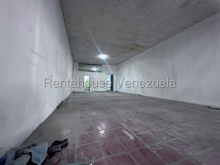 Comercial (Local Comercial) en Alquiler en Parroquia Concepcion, Lara - 24