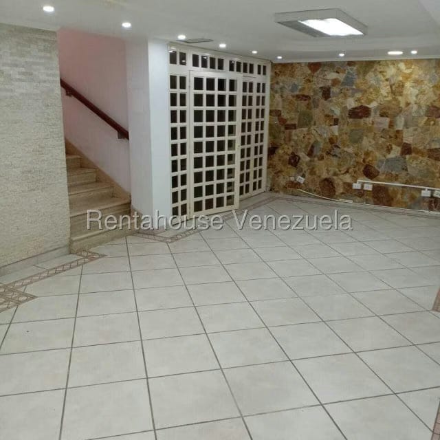 Casa (Multipes Niveles) en Venta en La Trinidad, Distrito Metropolitano - 25