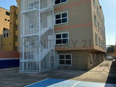 Local en alquiler Centro empresarial Teramo, Avenida Principal de Lechería - 3