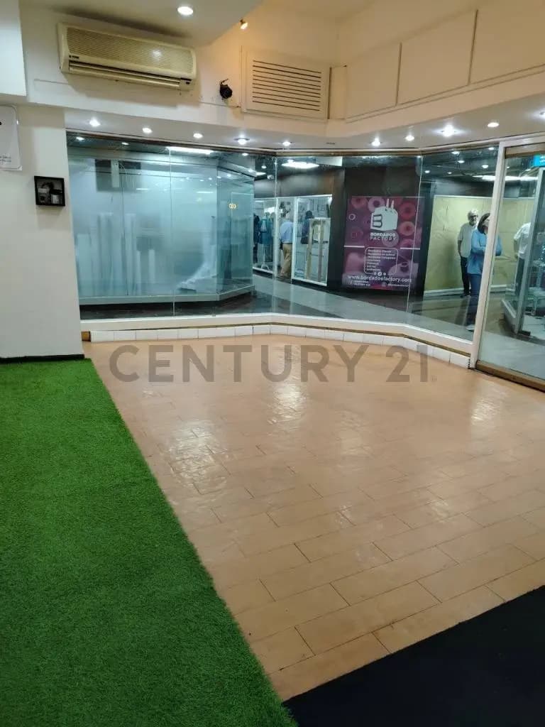 EXCELENTE OPORTUNIDAD: LOCAL EN C.C. PLAZA LAS AMÉRICAS - 4