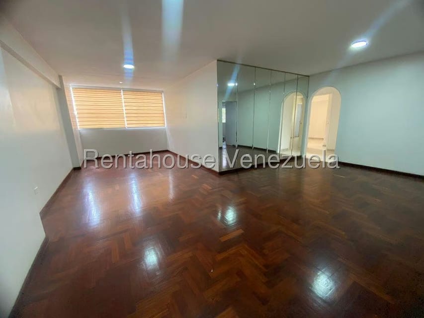 Apartamento (1 Nivel) en Alquiler en Santa Fe Norte, Distrito Metropolitano - 4