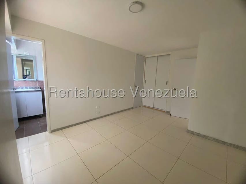 Apartamento (1 Nivel) en Alquiler en Santa Fe Norte, Distrito Metropolitano - 10