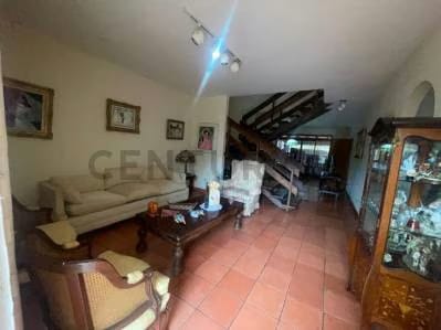 En venta Casa para remodelar en Monte Alto. Baruta - 7