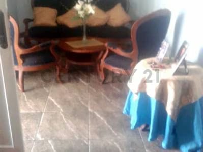 Casa en San Francisco de 2 plantas Consta de -5 habitaciones -3 sal - 2