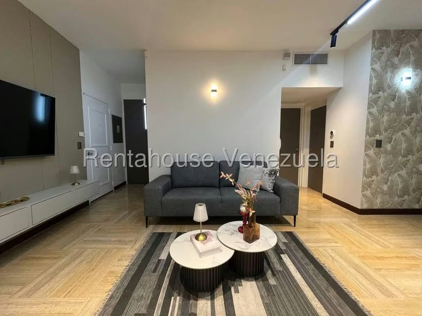 Apartamento (1 Nivel) en Venta en Las Mercedes, Distrito Metropolitano - 2