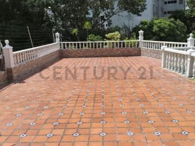 Casa en venta cuatro niveles 480m2 construcción en El Marques AH - 2