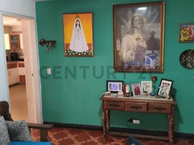 Casa en venta cuatro niveles 480m2 construcción en El Marques AH - 9