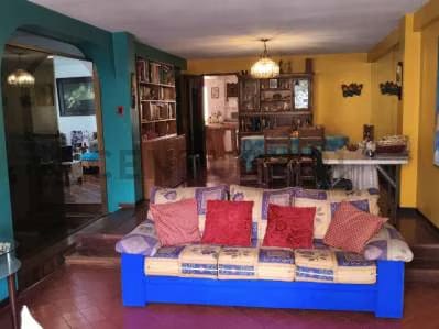 Casa en venta cuatro niveles 480m2 construcción en El Marques AH - 10