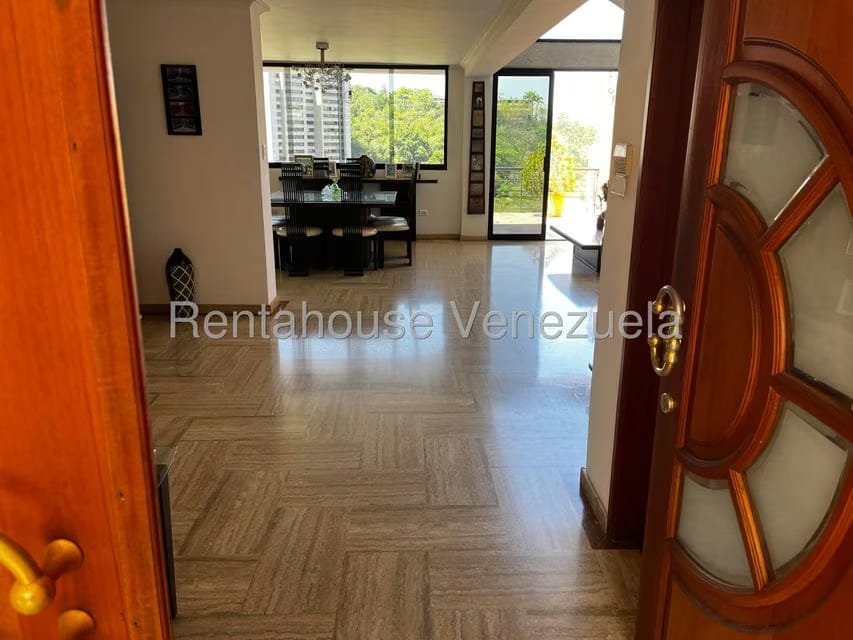 Casa (Multipes Niveles) en Venta en Alto Hatillo, Distrito Metropolitano - 2