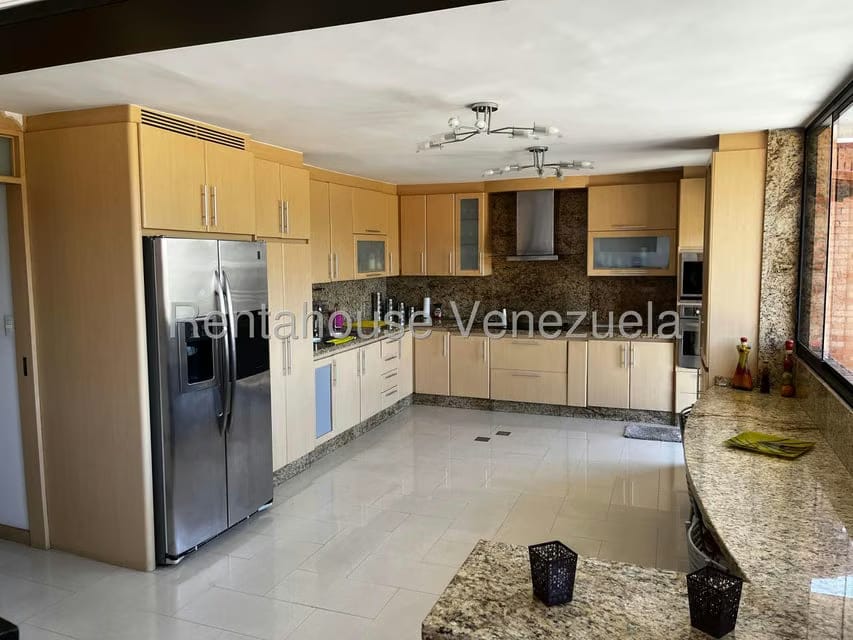 Casa (Multipes Niveles) en Venta en Alto Hatillo, Distrito Metropolitano - 11