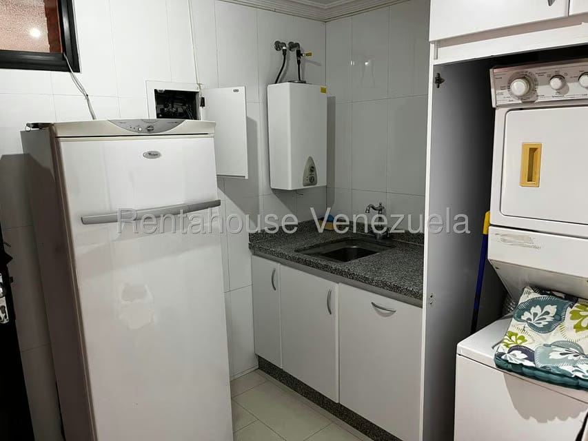 Casa (Multipes Niveles) en Venta en Alto Hatillo, Distrito Metropolitano - 23