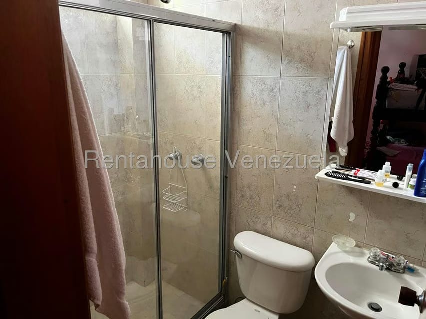 Casa (Multipes Niveles) en Venta en Alto Hatillo, Distrito Metropolitano - 25