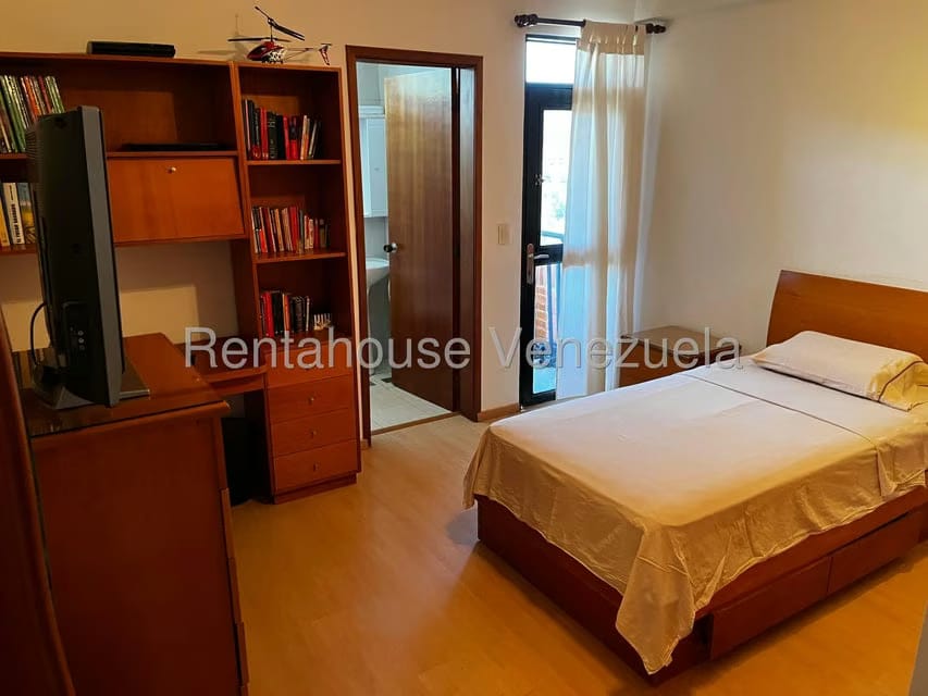 Casa (Multipes Niveles) en Venta en Alto Hatillo, Distrito Metropolitano - 27