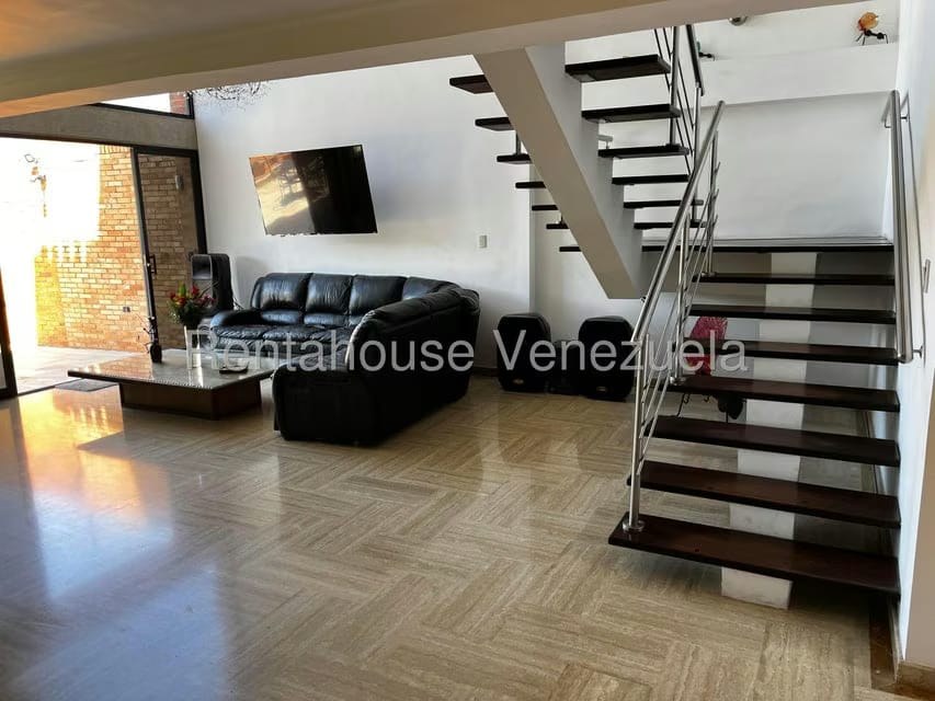 Casa (Multipes Niveles) en Venta en Alto Hatillo, Distrito Metropolitano - 4