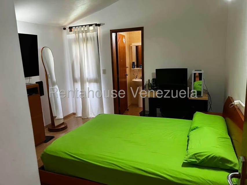 Casa (Multipes Niveles) en Venta en Alto Hatillo, Distrito Metropolitano - 31