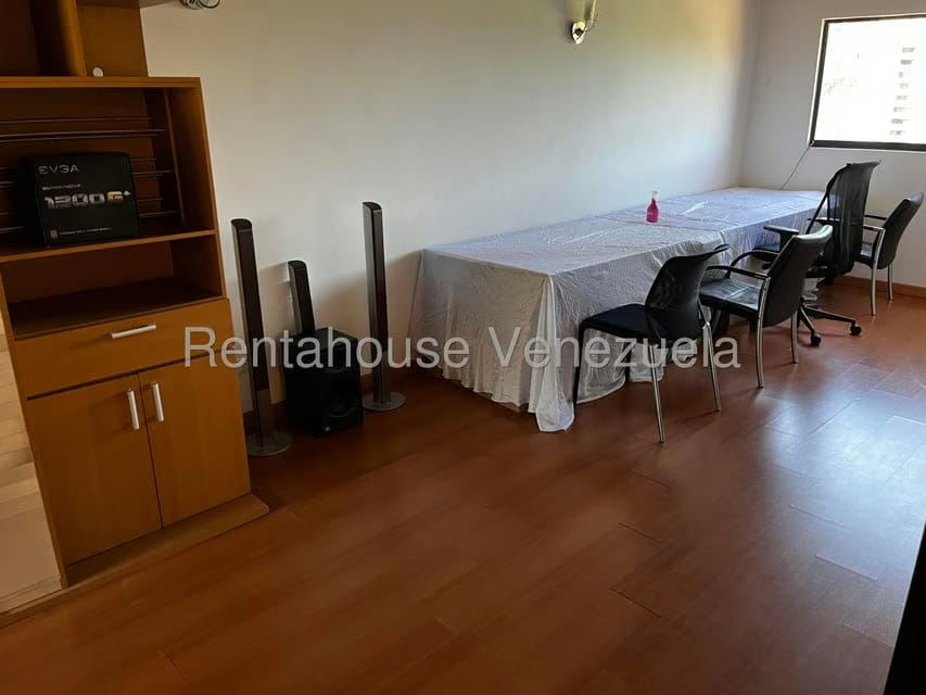 Casa (Multipes Niveles) en Venta en Alto Hatillo, Distrito Metropolitano - 34