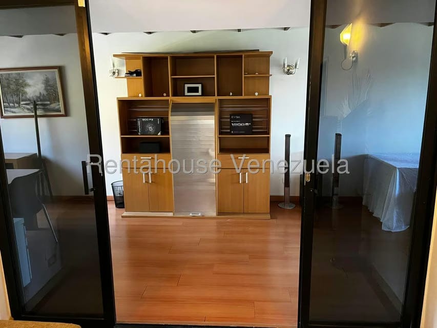 Casa (Multipes Niveles) en Venta en Alto Hatillo, Distrito Metropolitano - 35