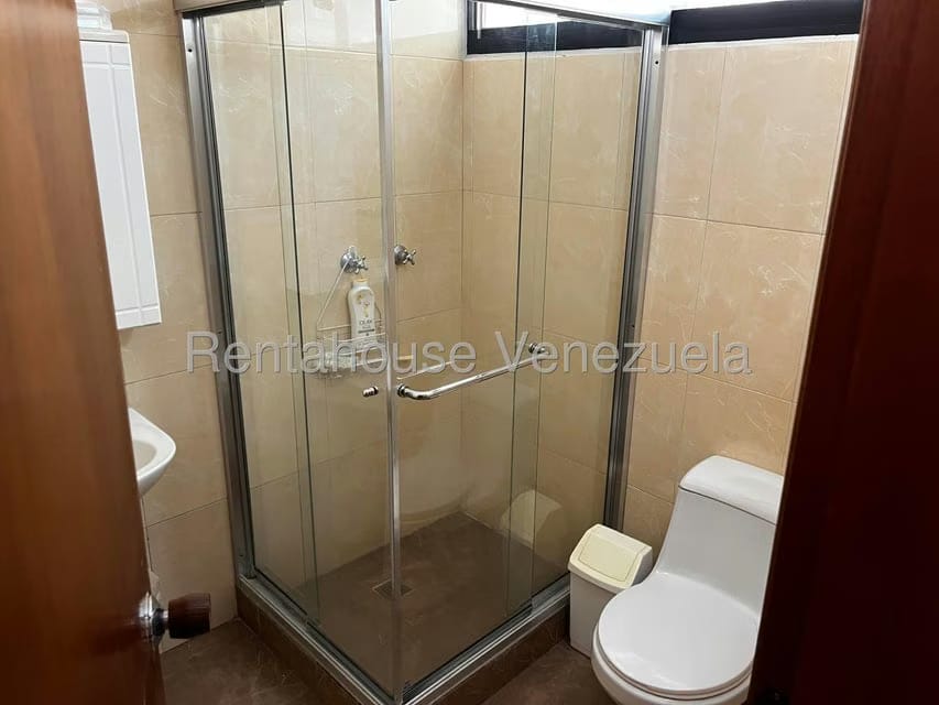Casa (Multipes Niveles) en Venta en Alto Hatillo, Distrito Metropolitano - 37