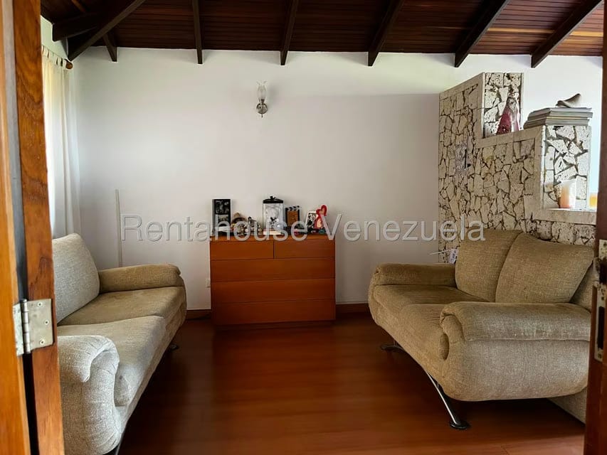Casa (Multipes Niveles) en Venta en Alto Hatillo, Distrito Metropolitano - 42