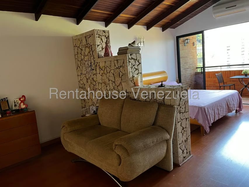 Casa (Multipes Niveles) en Venta en Alto Hatillo, Distrito Metropolitano - 43