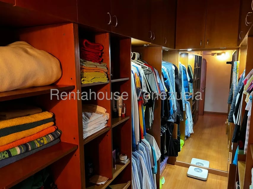 Casa (Multipes Niveles) en Venta en Alto Hatillo, Distrito Metropolitano - 49