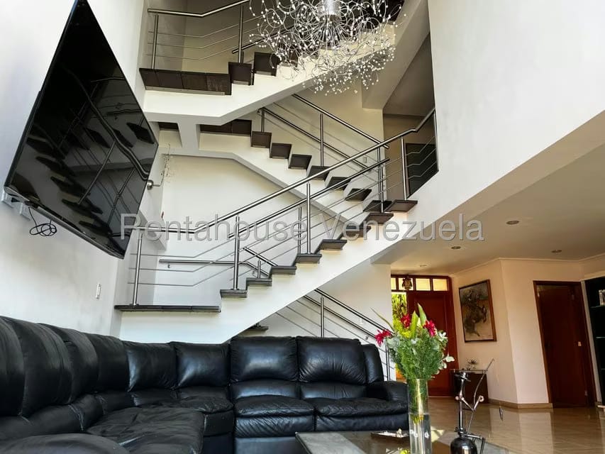 Casa (Multipes Niveles) en Venta en Alto Hatillo, Distrito Metropolitano - 6