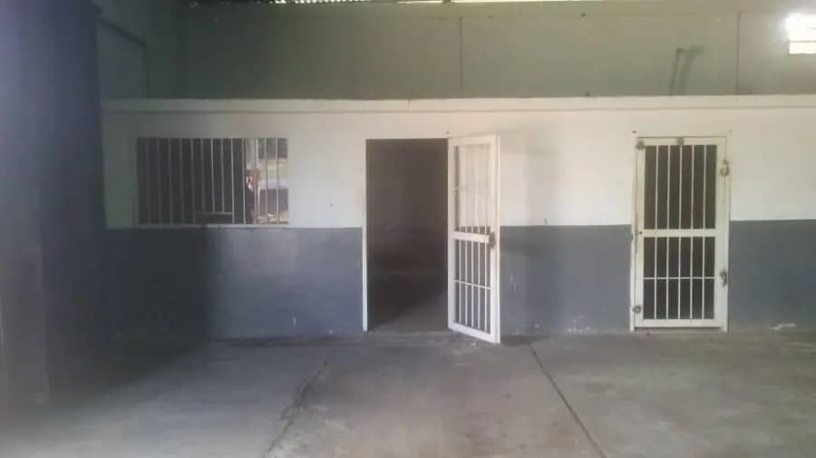 Galpon en Venta en El Tigrito - 6