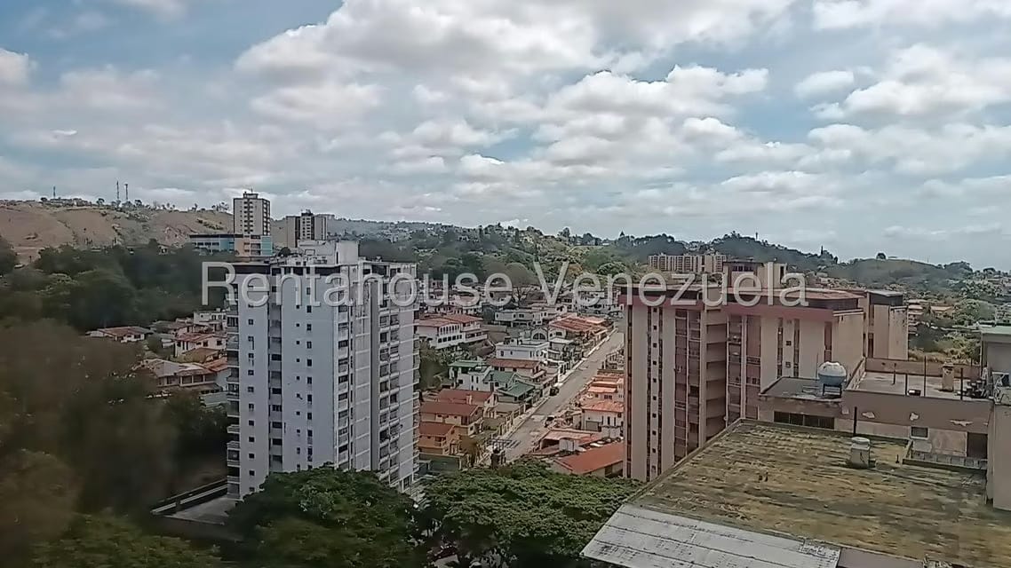 Apartamento (1 Nivel) en Venta en Los Nuevos Teques, Miranda - 28