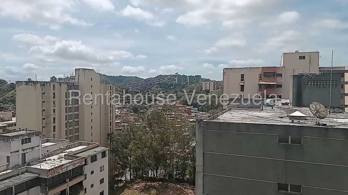 Apartamento (1 Nivel) en Venta en Los Nuevos Teques, Miranda - 29