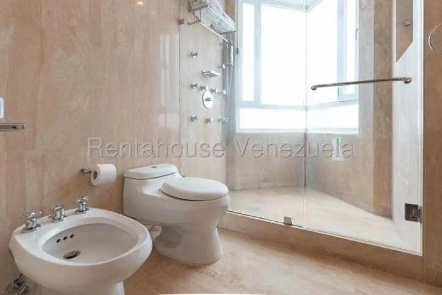 Apartamento en Alquiler en solar del hatillo Caracas - 8