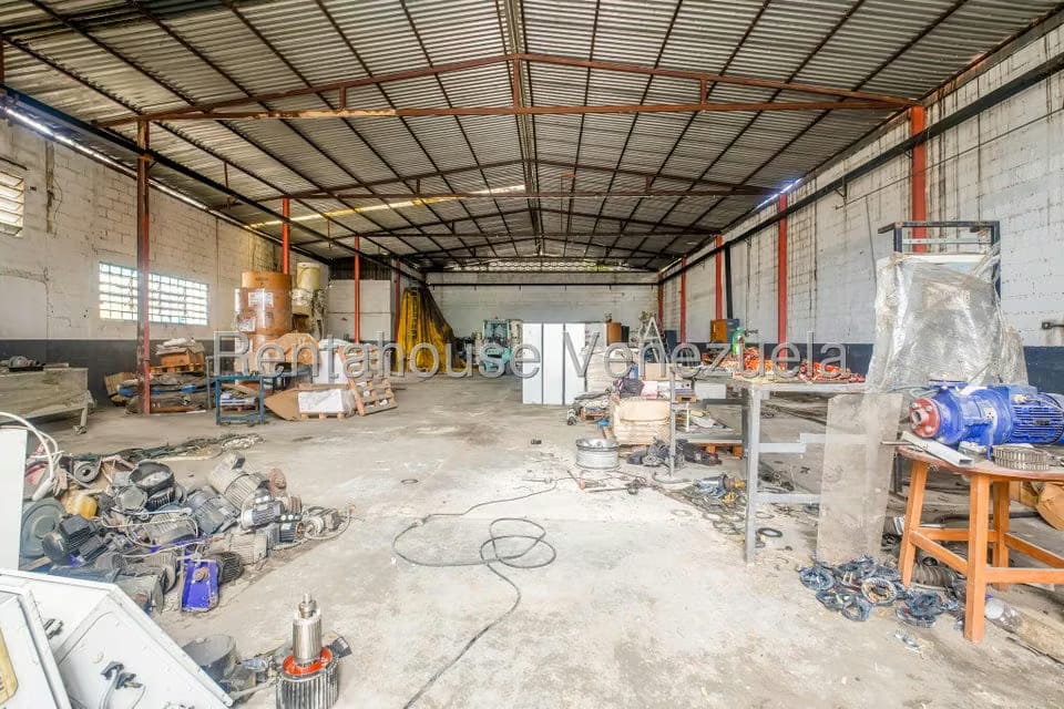 Comercial (Local Comercial) en Venta en Parque Caiza, Distrito Metropolitano - 21