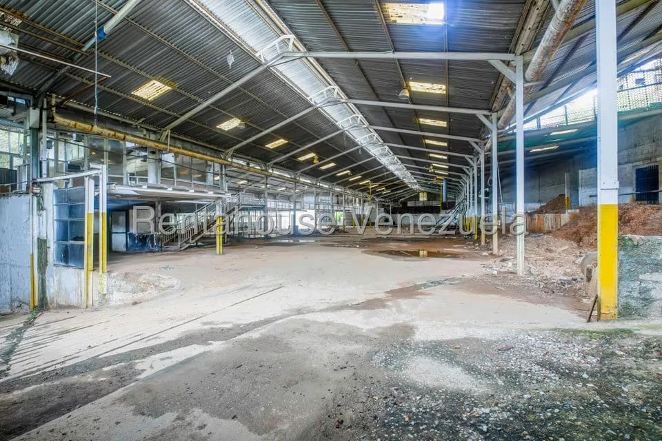 Comercial (Local Comercial) en Venta en Parque Caiza, Distrito Metropolitano - 22